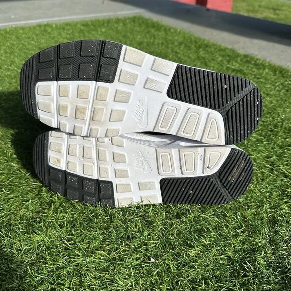 Nike White and Black Athletic Shoes - Picture 6 of 8